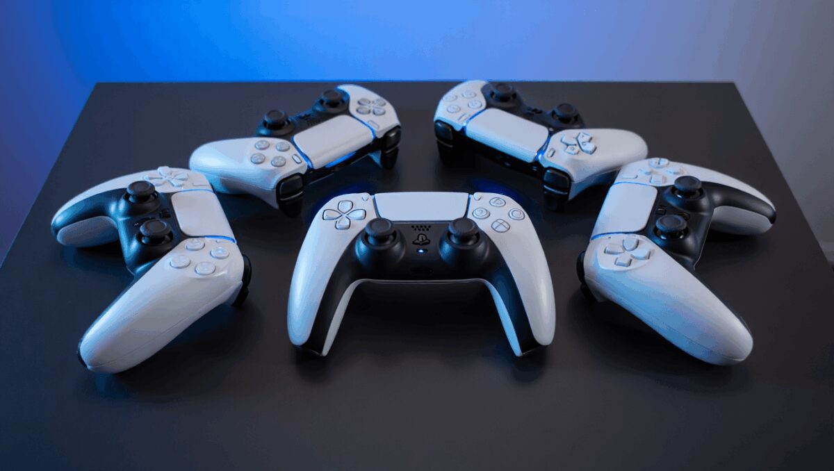 I love my PS5 more than any other gadget I own, and these 6 controllers take my gaming to the next level