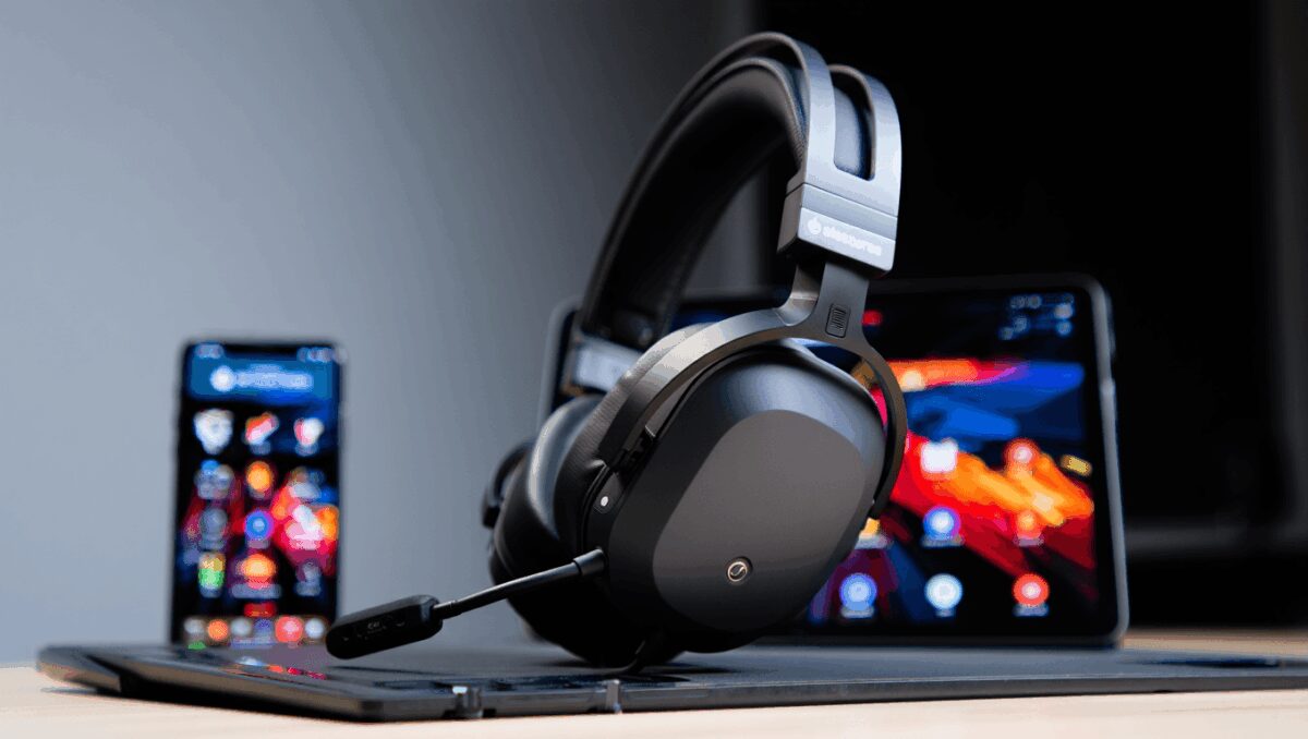 This $399 SteelSeries headset works on every platform: I tested it for a month to see if it's worth your cash
By
Peter Wolinski
Published 24 July 26
Editor's Choice
The SteelSeries Arctis Nova Pro Omni delivers on its catch-all eponym. This is one of the finest gaming headsets for multi-platform gamers.